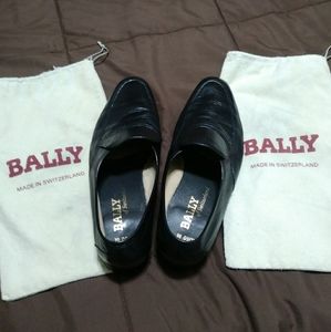 Mens shoes